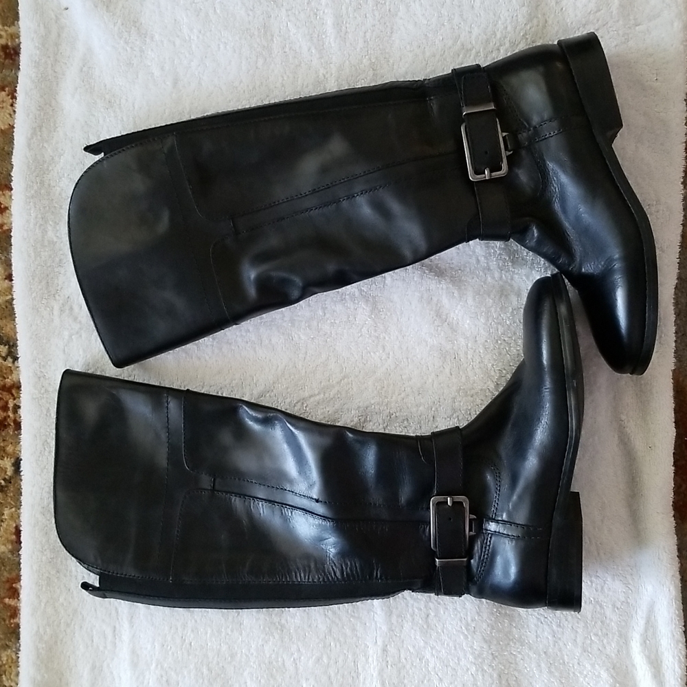 Marc Fisher boots in excellent condition